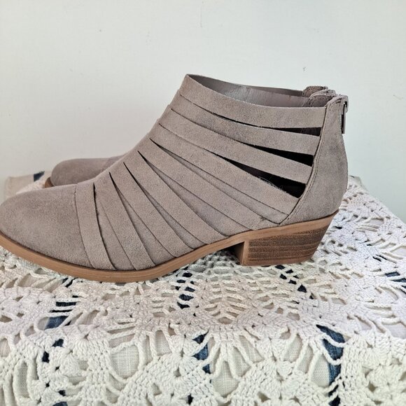 Carlos Santana Bryna Strappy Booties Size 8 - Picture 3 of 10